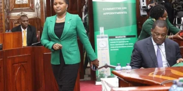 Naisula Lesuuda in Vetting Committee