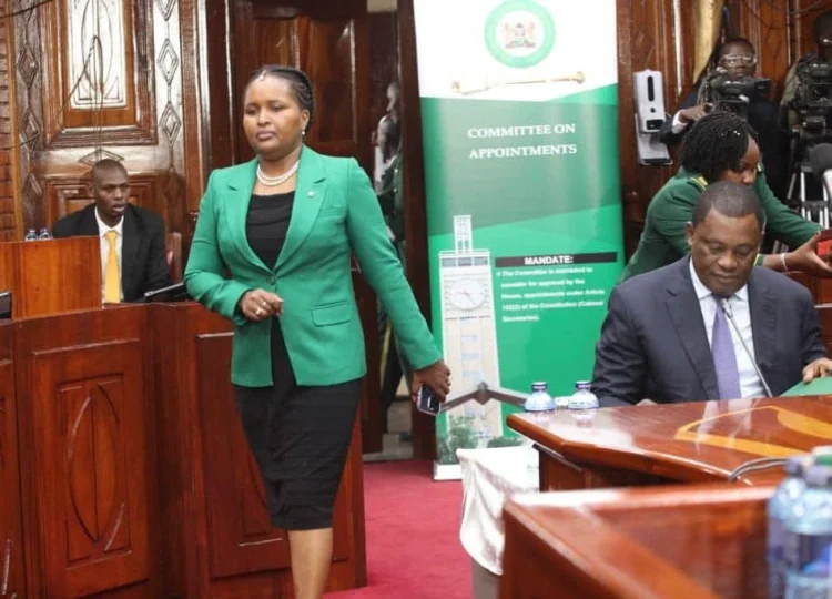 Naisula Lesuuda in Vetting Committee